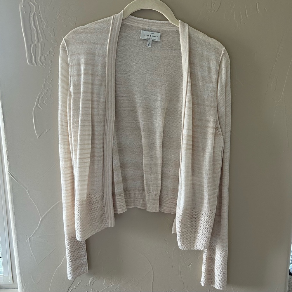 Adorable Lightweight Excellent Used Condition Lucky Brand Cardigan!